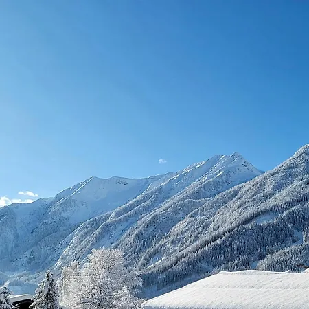 In Neukirchen With A Balcony Apartament Neukirchen am Großvenediger