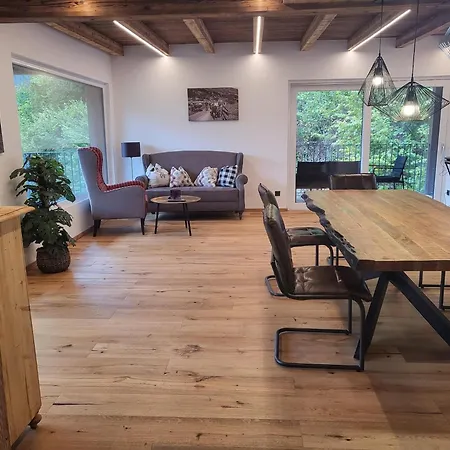 In Neukirchen With A Balcony Neukirchen am Großvenediger