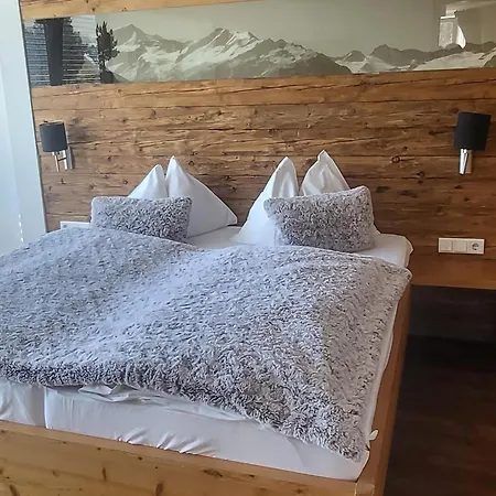 In Neukirchen With A Balcony Apartament