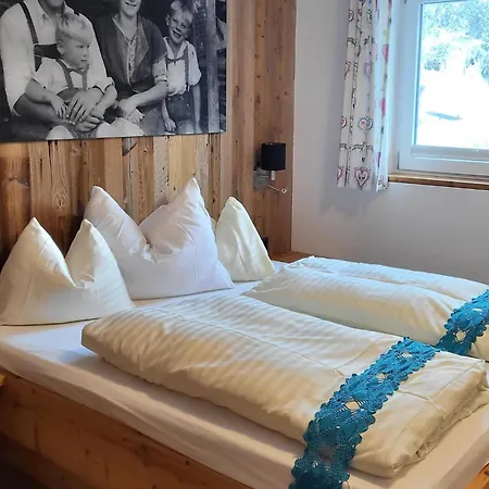 公寓 In Neukirchen With A Balcony *