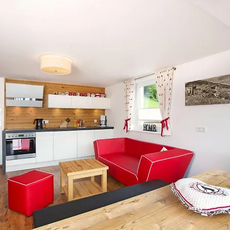 Apartament In Neukirchen With A Balcony Neukirchen am Großvenediger