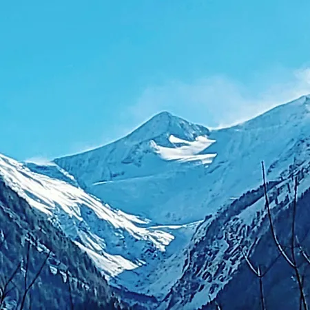 In Neukirchen With A Balcony Neukirchen am Großvenediger