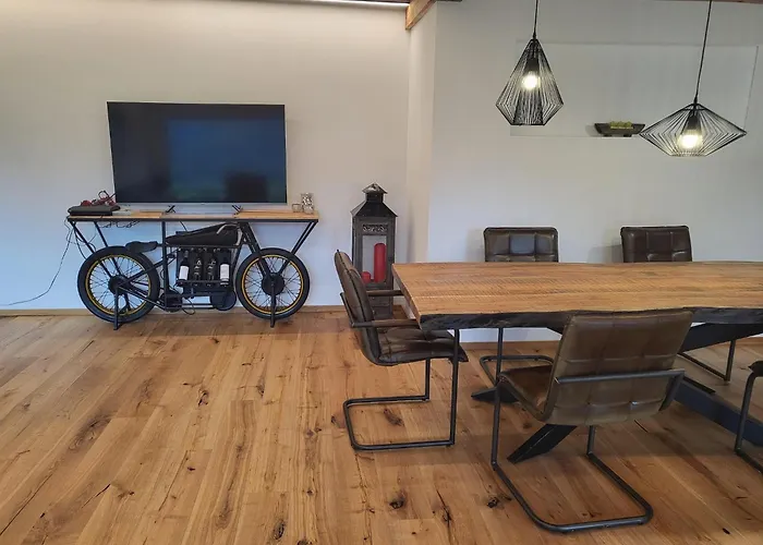 In Neukirchen With A Balcony * Neukirchen am Großvenediger