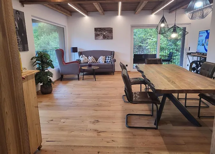 In Neukirchen With A Balcony Neukirchen am Großvenediger