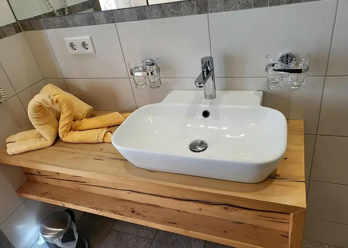 Διαμέρισμα In Neukirchen With A Balcony Neukirchen am Großvenediger