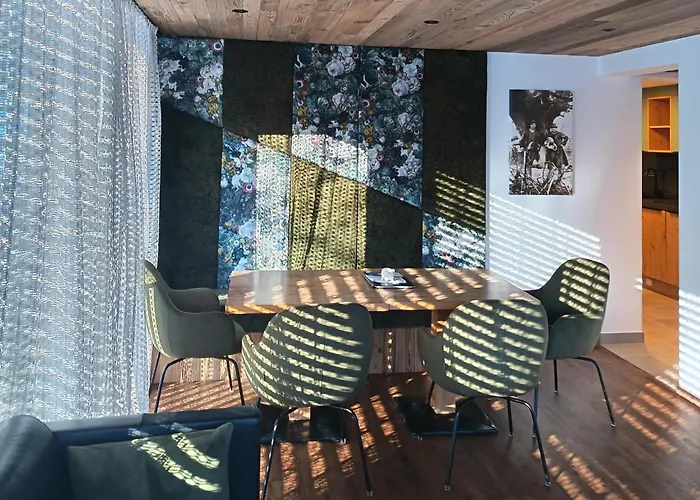 In Neukirchen With A Balcony Διαμέρισμα Neukirchen am Großvenediger